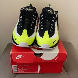 11.5 men’s Air max 95